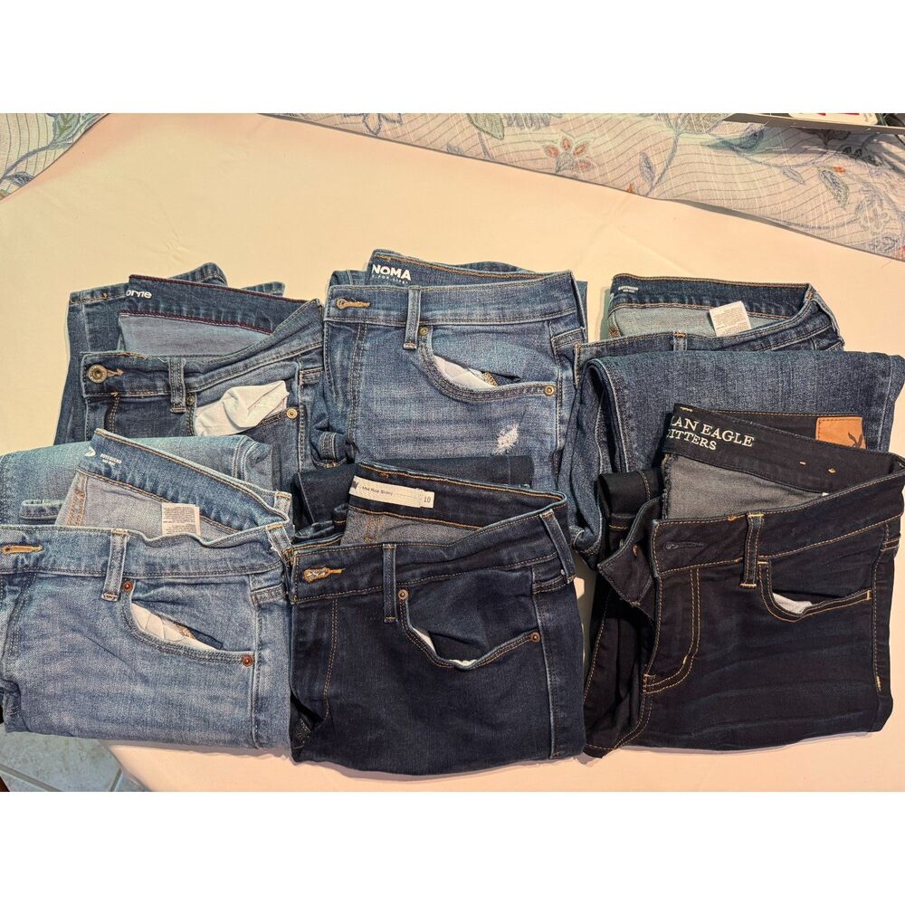 6 Pair Women's Size 10 Jeans Am. Eagle, Levi’s, Old Navy, Sonoma, Liz Claiborne